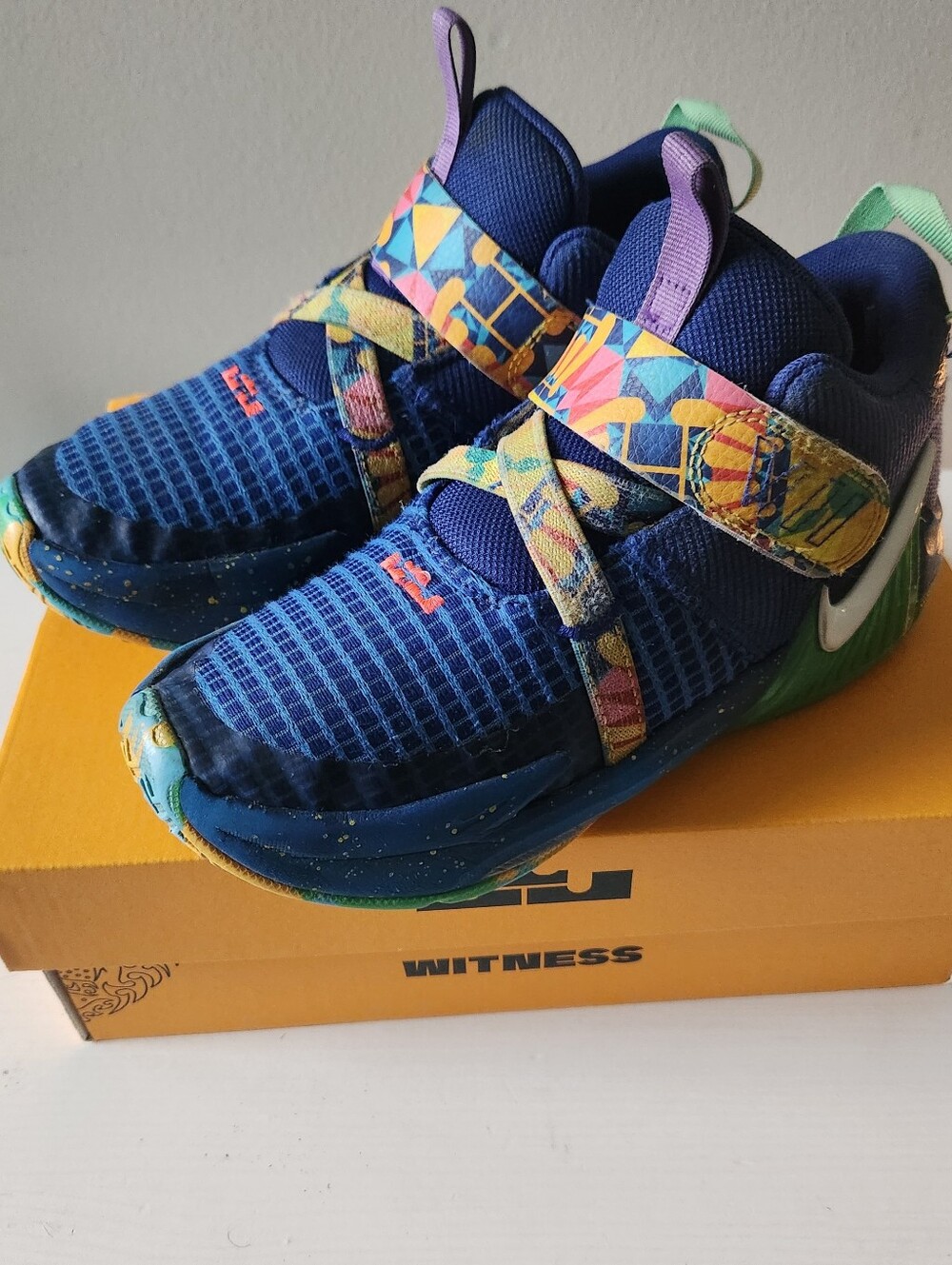 Nike LeBron Witness VII (PS) shoes in a Deep Royal Blue/White colorway Youth 1Y
